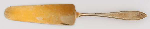 Regal (Dirigold, No Clover) Solid Pie Server