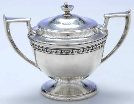 48 (Sterling, Hollowware) Sugar Bowl & Lid by Durgin
