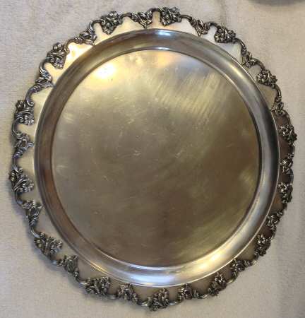 01609 (Silverplate, Hollowware) Large Round Silverplate Tray