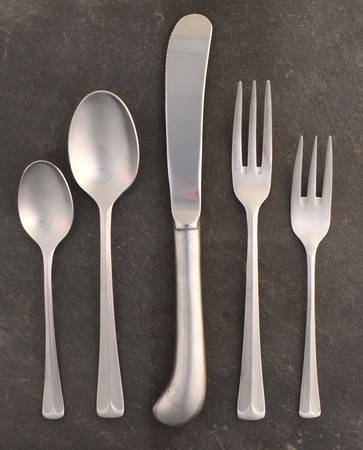 Colonial Richmond (Stainless) 5 Piece Place Setting