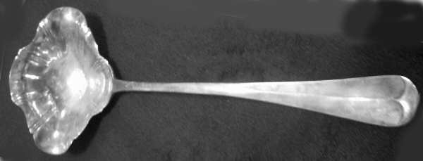 ELK13 (Silverplate, Glossy) Solid Piece Cream Ladle