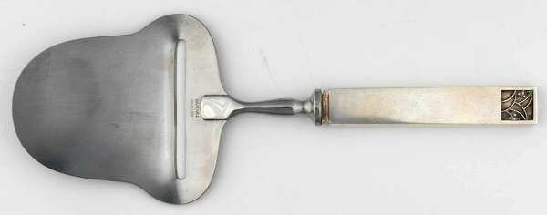 EVD8 (Sterling) by Evald Nielsen