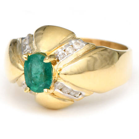 14KY Emerald(.47) & Diamond(.24) Dome Ring