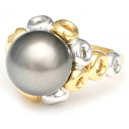 18KYW Black Tahitian Ring