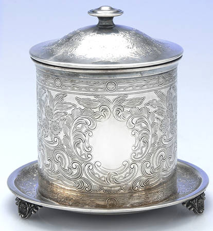 ELB19 (Silverplate, Hollowware) Biscuit Box with Hinged Lid