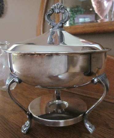 Silverplate Hollowware Chafing Dish & Lid
