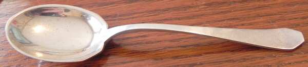 Bostonia (Sterling, 1914) Small Solid Berry/Casserole Spoon