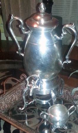 2670 (Silverplate, Hollowware) Samovar with attached Stand and Burner