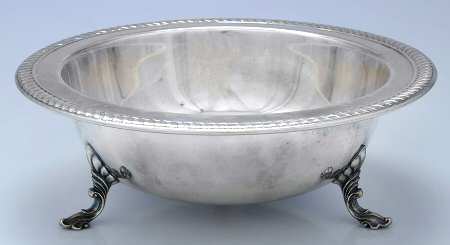 1200 (Silverplate, Hollowware) 11" Round Footed Centerpiece