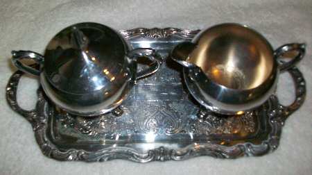 6006 (Silverplate, Hollowware) Creamer, Sugar & Lid with Tray Set