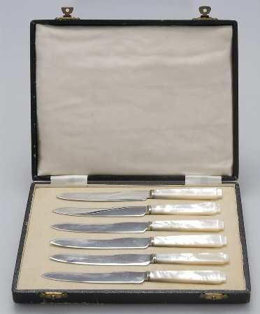 Pearl Handle Flatware 2 (Set of 6) Stainless Blade Fruit Knives in a Box