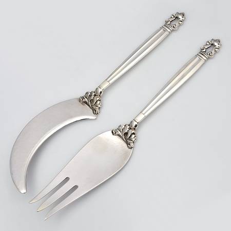 Acorn (Sterling, 1915) 2 Piece Large Solid Melon Serving Set