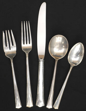 Greenbrier (Sterling, 1938, No Monos) 40 Piece Estate Set
