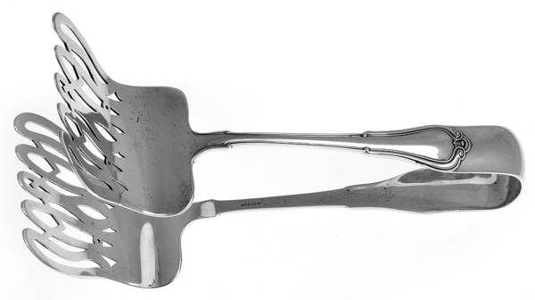 Norfolk-Villa Norfolk (Sterling) Solid Piece Aspragus Tongs