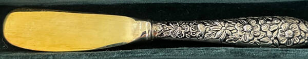Olde Bouquet (Silverplate) Hlw Hndl Butter Spreader (Slvpt Bld)