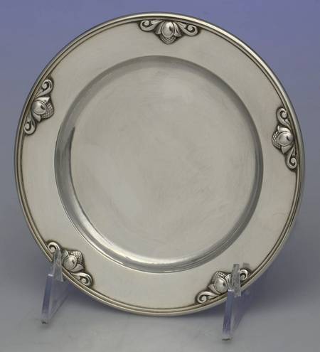 Acorn (Sterling, 1915, Hollowware) Bread Plate