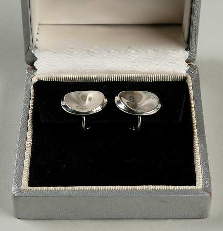 Jewelry (Sterling, Holloware) Earring