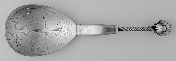 No. 35 (Sterling) by Georg Jensen (Denmark)