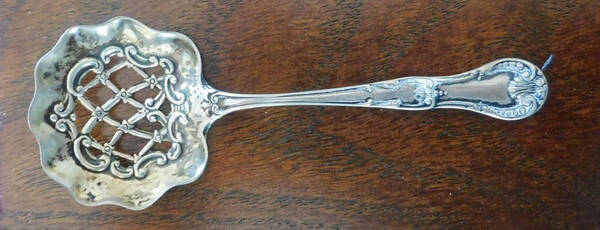 HCU7 (Sterling) Solid Bon Bon Spoon with Pierced Bowl by H H Curtis & Co