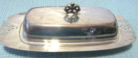 H2D1 (Silverplate, Hollowware) 1/4 Pound Covered Butter & Liner