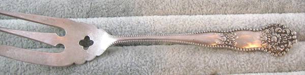 HCU8 (Sterling) Pastry Fork by H H Curtis & Co