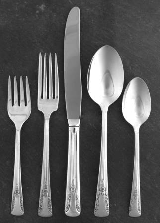 Camelia (Silverplate, 1940) 5 Piece Place Setting