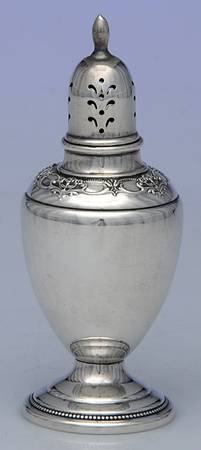 Queen's Lace (Sterling, 1949, Hollowware) Pepper Shaker by International Silver