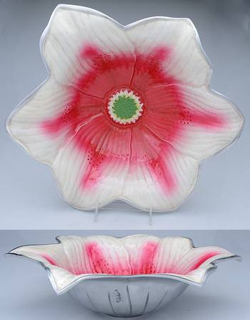 Watercolor Stargazer (Alum, Hllw) 15" Flower Shape Bowl
