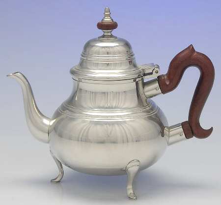 Williamsburg (Pewter, Hollowware) Brown Handle Teapot