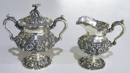 Stieff Rose (Sterling, 1892, Hollowware) Creamer & Sugar Bowl with Lid Set