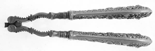 Repousse (Sterling, 1924, S.Kirk & Son, Inc.) Stainless Grip Nut Cracker