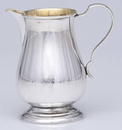 1132 (Sterling, Hollowware) Mini Creamer
