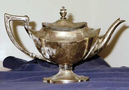 1417 (Silverplate, Hollowware) Teapot by Lawrence B Smith 