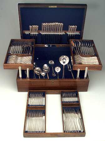 MXD1 (Silverplate) 124pc Set W/Serving & Place Setting W/Wood Chest by Meridional