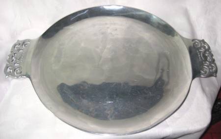 220 (Metal Alloy, Hollowware) 15" Handled Round Tray by Nambe