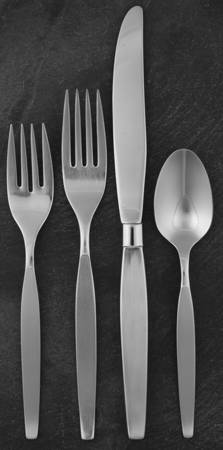 Frostfire (Stainless) 32  Piece Estate Set