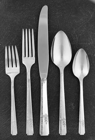 Grenoble (Silverplate, 1938) 40 Piece Estate Set