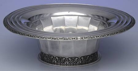 Coronation (Silverplate, Hollowware) 13" Footed Round Centerpiece No Frog
