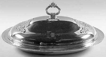 Castle Court (Silverplate, Hollowware) 2 Quart Silverplate Casserole