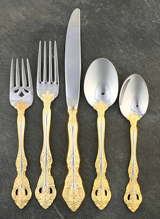 Golden Michelangelo (Stainless) 5 Piece Place Setting by Oneida Silver