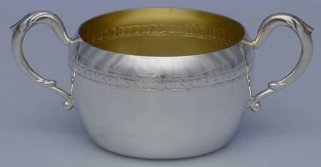 4736 (Silverplate, Hollowware, Canada) Mini Open Sugar Bowl by Oneida Silver