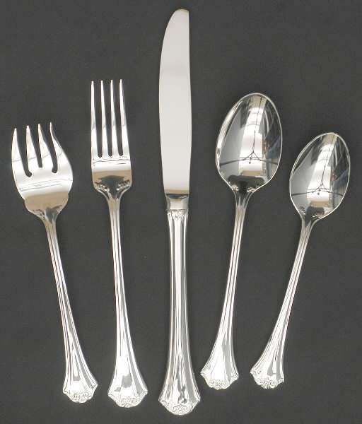 Country French (Stainless, 1984) 5 Piece Place Setting