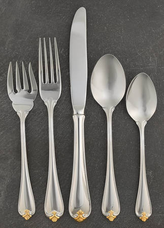 Golden Rosecliff (Stainless-Gold Accent) 5 Piece Place Setting
