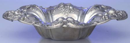 Francis I (Sterling, Hollowware, No Dates) Medium Sterling Round Vegetable Bowl