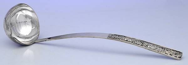R3O1 (Silverplate, Hollowware) Punch Ladle Solid Piece