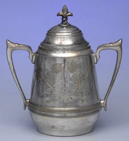 700 (Silverplate, Hollowware) Sugar Bowl & Lid by Racine Silver Plate
