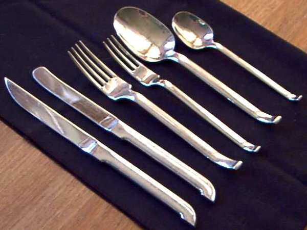 Forma 845 (Stainless) Place/Oval Soup Spoon