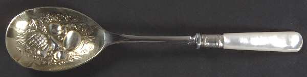 Victoria(Silverplate, Pearlhdl, Less Design Band) Solid Berry/Casserole Spoon w/ Raised Bowl