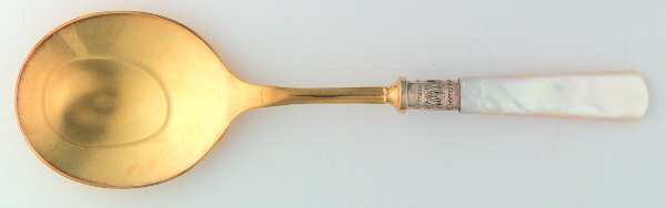 Victoria(Silverplate, Pearlhdl, More Design Band) Fruit Server with Stainless Bowl