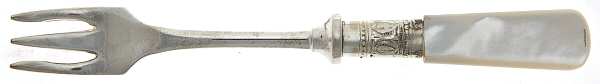 Victoria(Silverplate, Pearlhdl, More Design Band) Cocktail/Seafood Fork